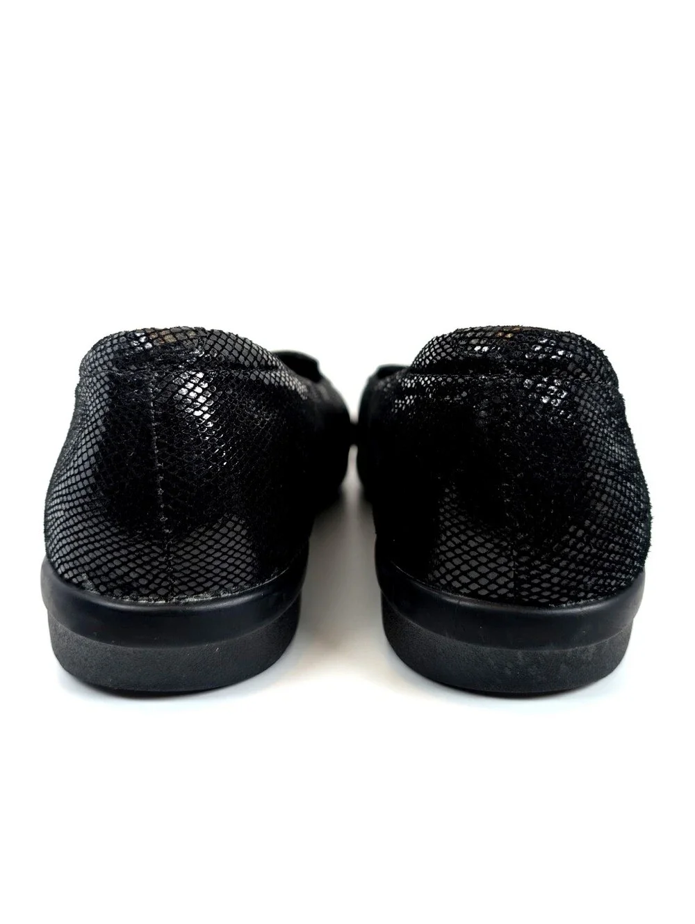 Clarks Collection Black Embossed Leather Loafers Snake Print Flat Loafers 6.5